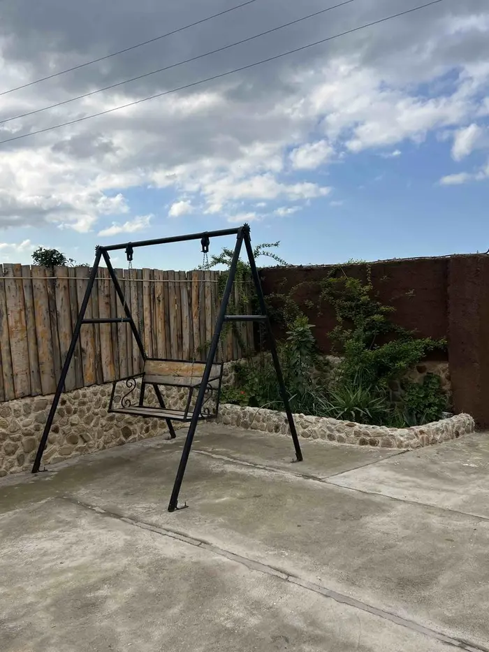 ویلا دوخوابه جکوزی دار تی تی نار - حیاط