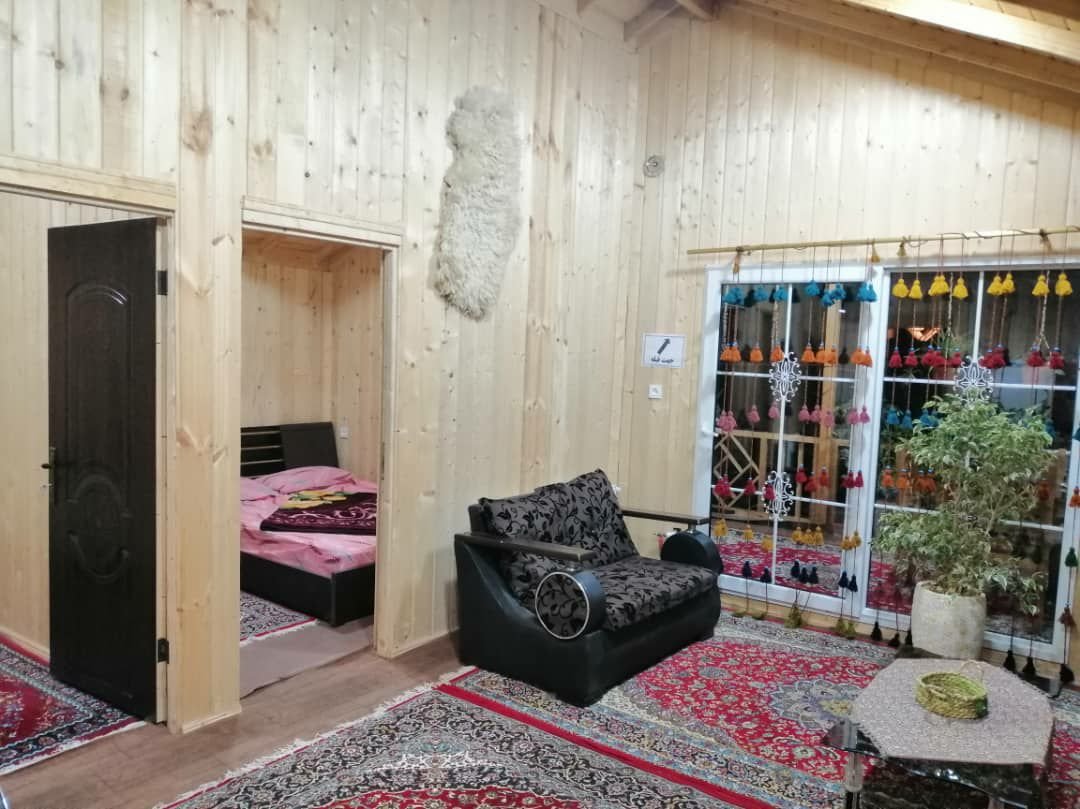 دوخوابه چوبی غلامی