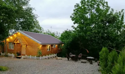 کلبه دوخوابه چوبی غلامی