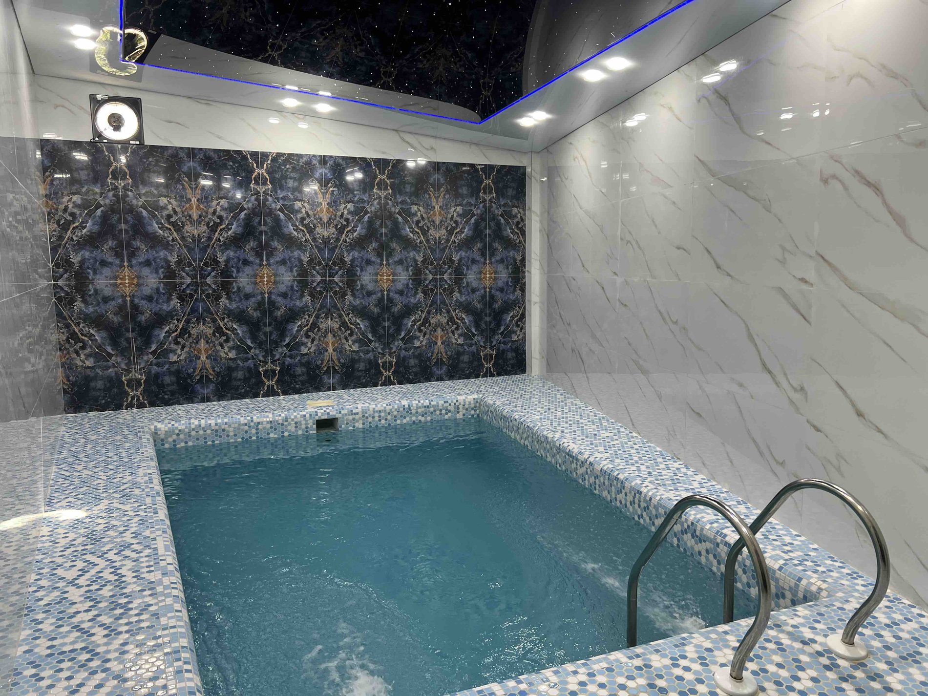 ویلا سه خوابه استخردار آبگرم ماهان ۱ - انتخاب عنوان تصویر