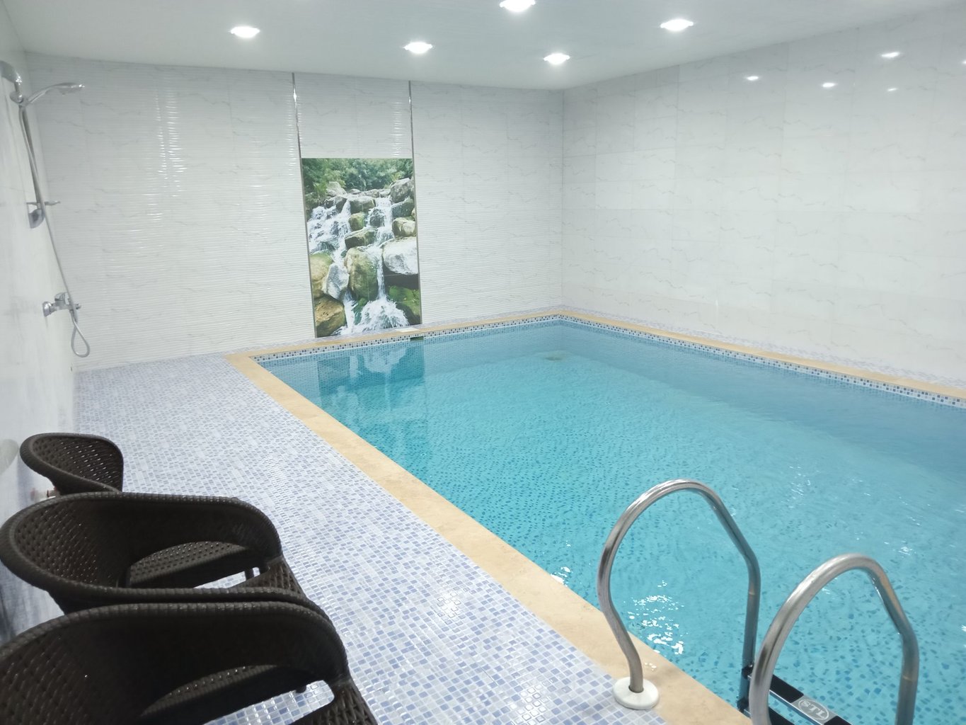 دوخوابه استخردار آبگرم آرمان 1