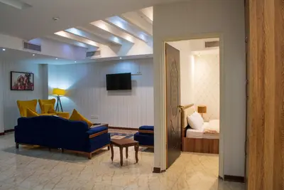 آپارتمان یک خوابه یاس  9