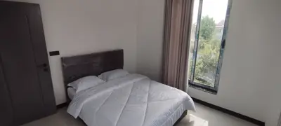 ویلا سه خوابه دوبلکس سفید