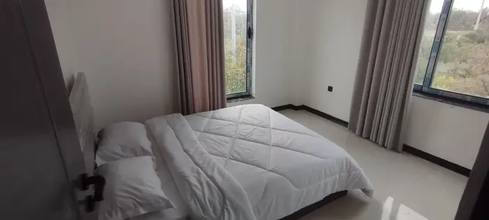 ویلا سه خوابه دوبلکس سفید