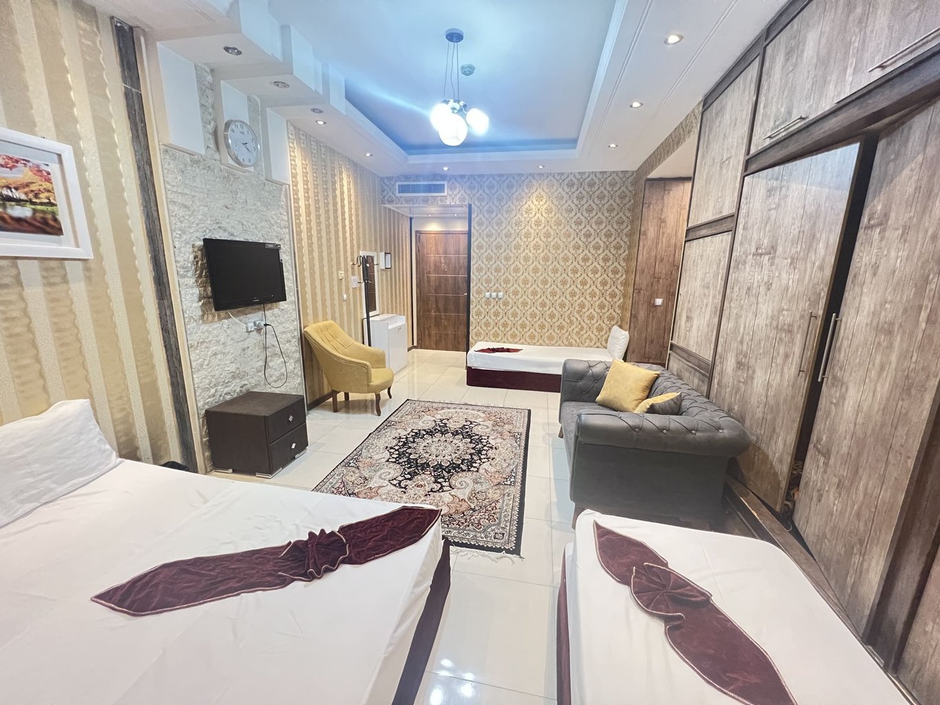 مسافرخانه نور واحد ۱۰۳