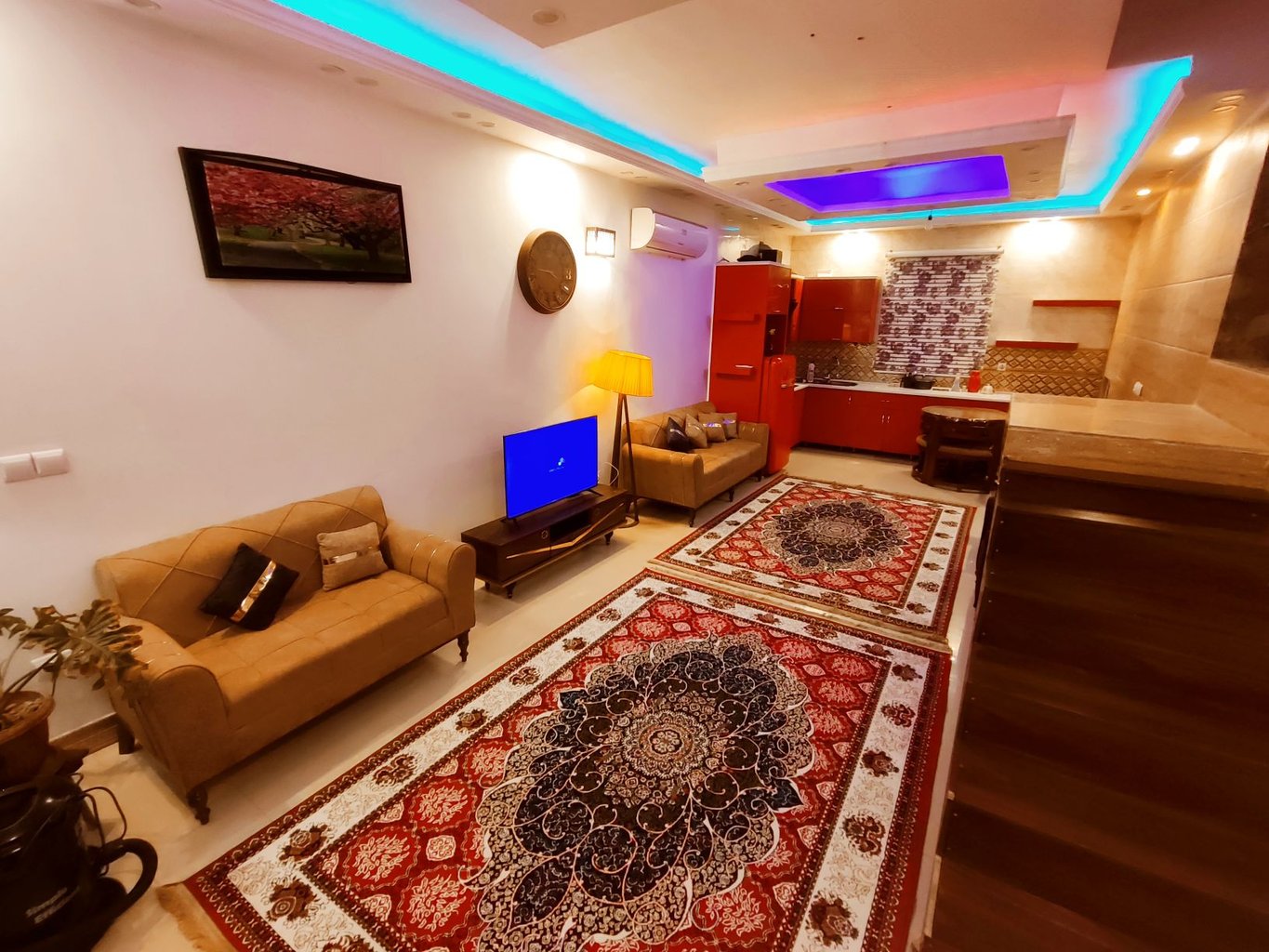 دوخوابه استخردار آبگرم مروارید فرح آباد