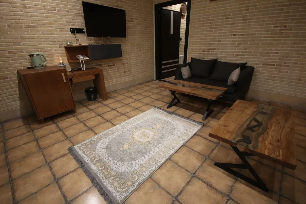 اقامتگاه سنتی هفت دری - واحد گوهر بانو 105