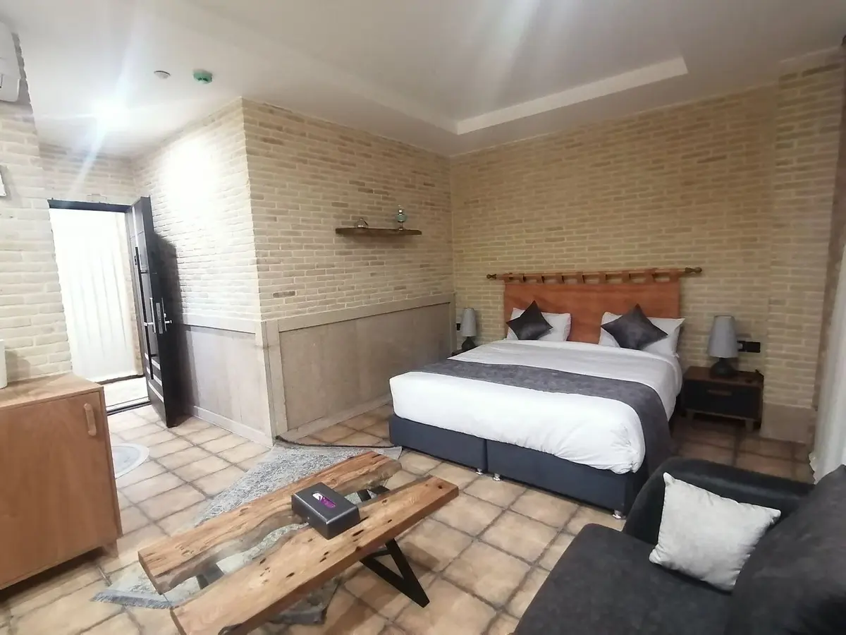 اقامتگاه سنتی هفت دری - واحد مهر بانو 104