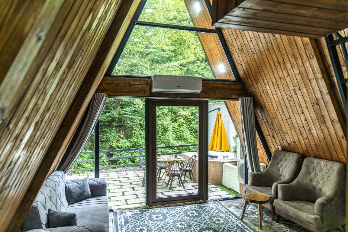 سوئیسی لفور - واحد ۴