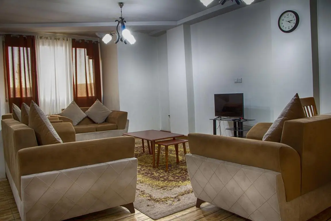 آپارتمان دوخوابه هجرت واحد 110