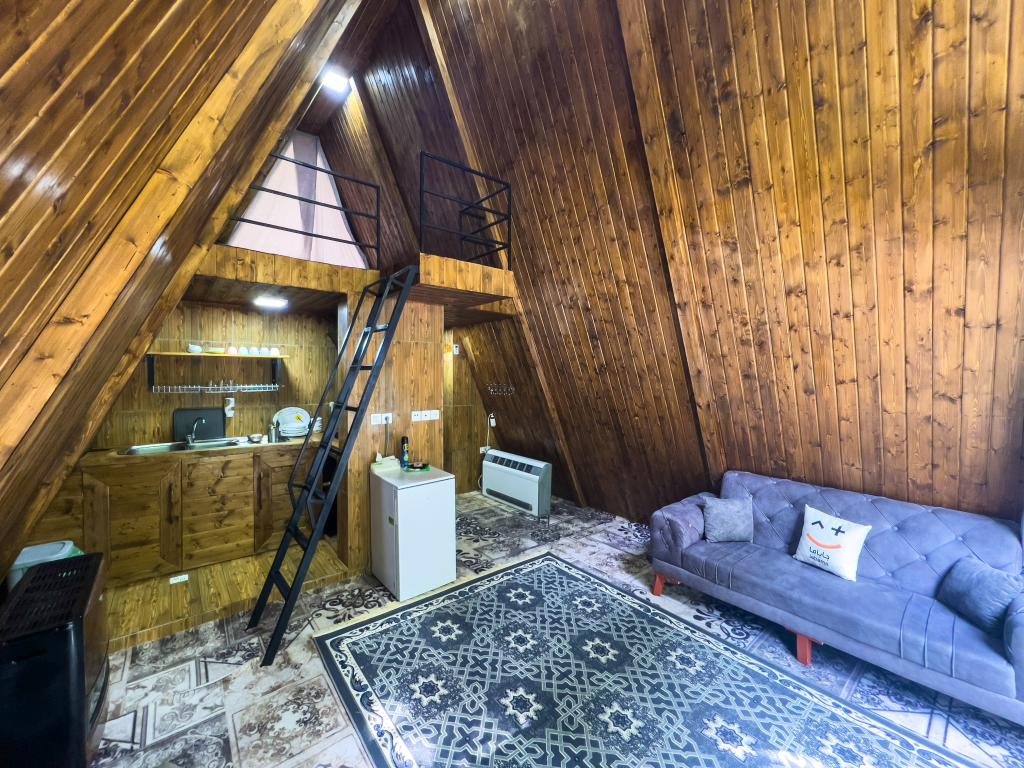 سوئیسی لفور - واحد ۴