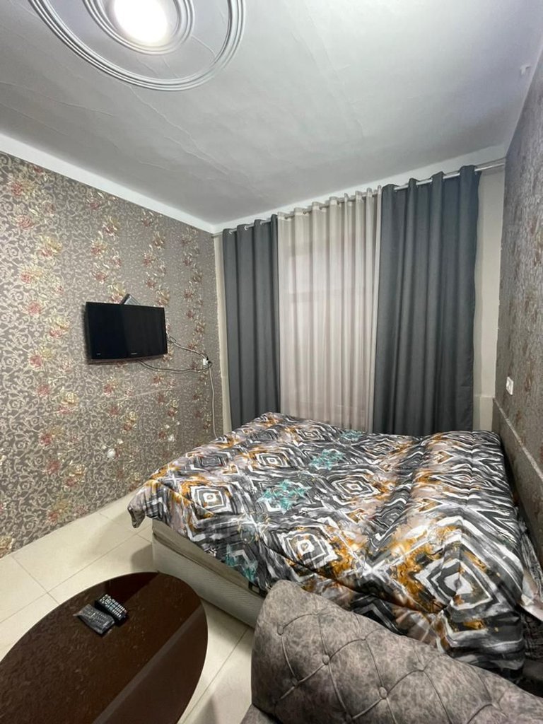 فلت طوس 2 استادمعین