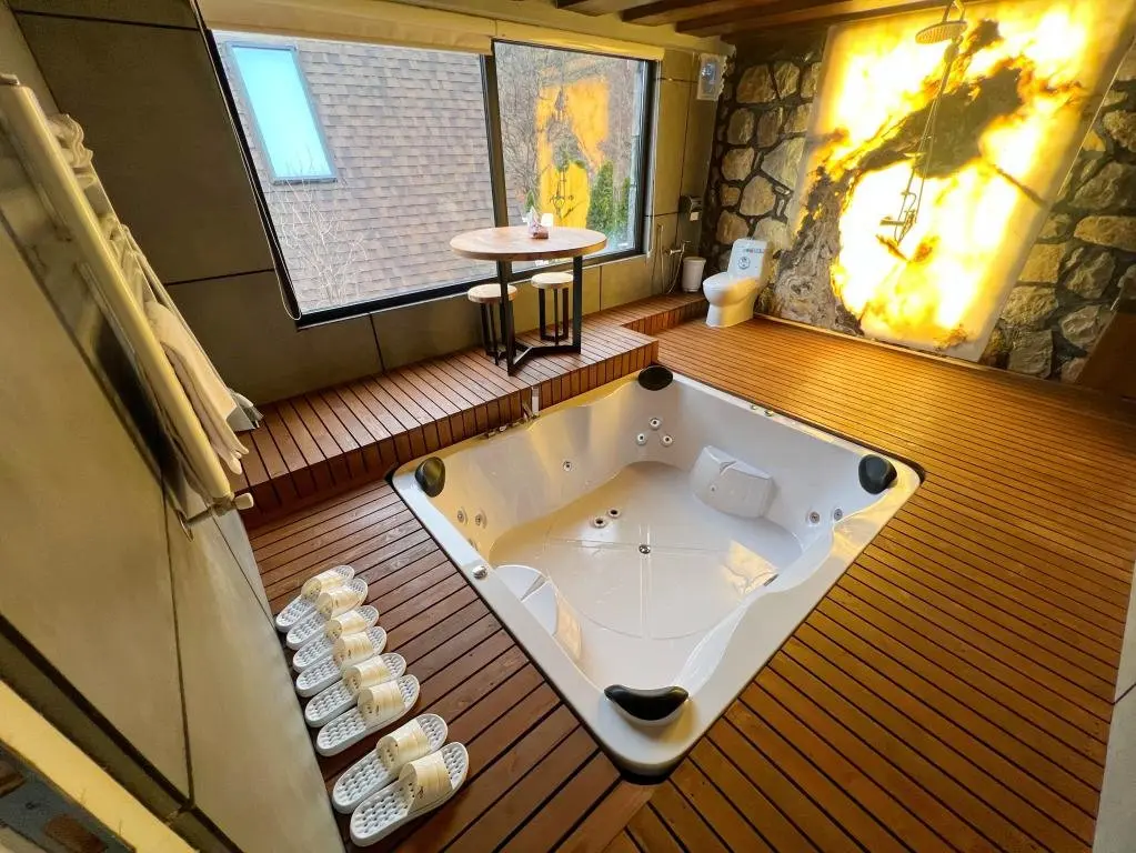 کلبه دوخوابه تریپلکس زانوس واحد نمازین