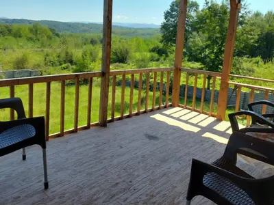 کلبه یک خوابه چوبی سنتی اقاقیا