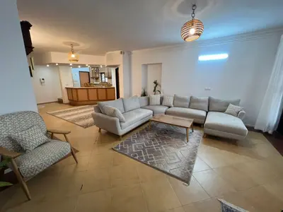 ویلا پنج خوابه ساحلی استخردار آبگرم شاهان