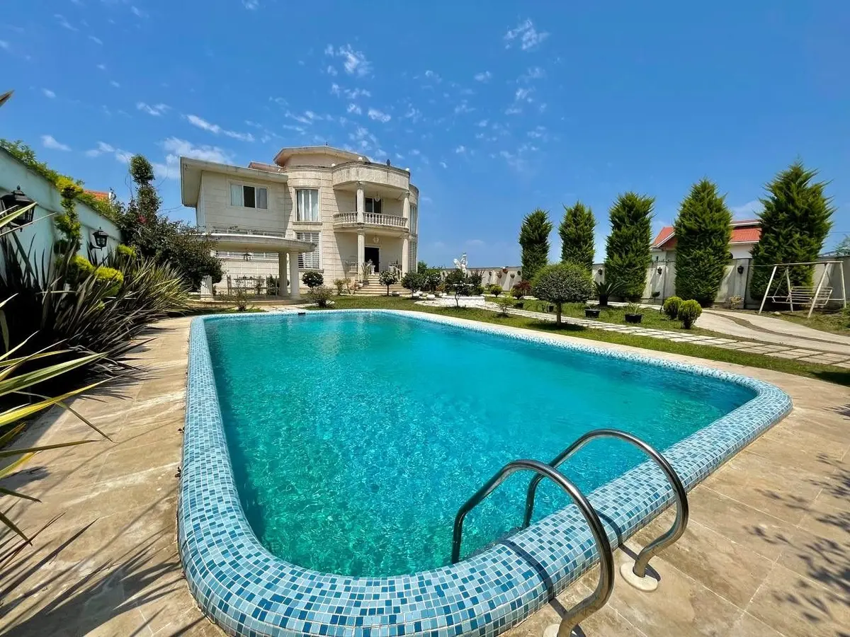 ویلا پنج خوابه استخردار آبگرم کاخ لاله