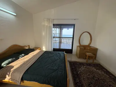 ویلا پنج خوابه ساحلی استخردار آبگرم شاهان