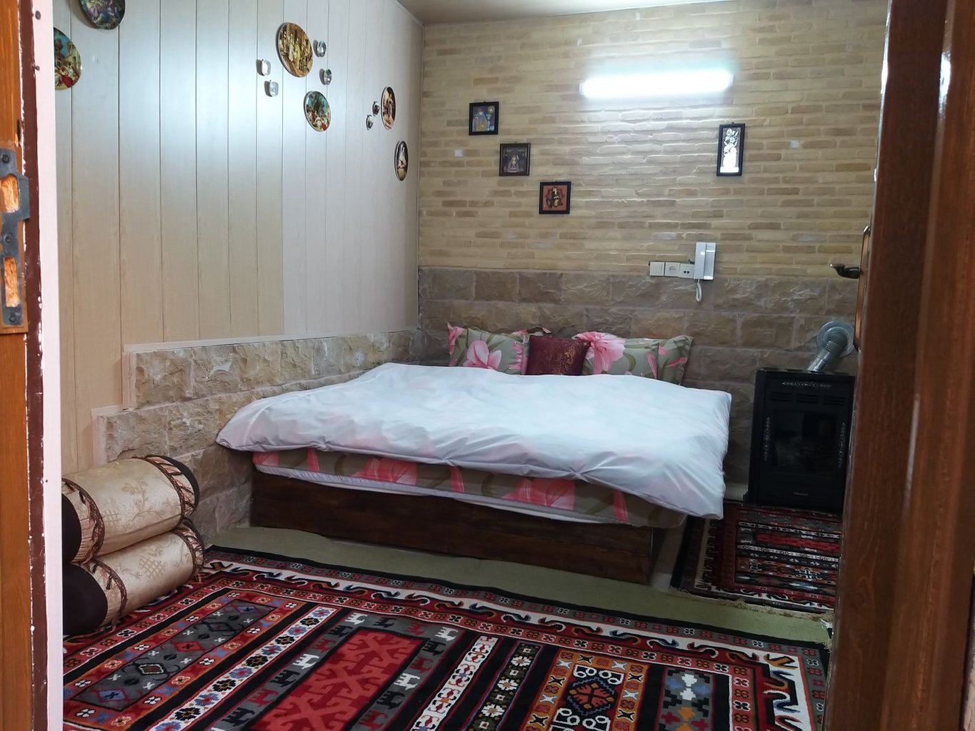 بوم گردی قصرالدشت - واحد یادمانه ۱