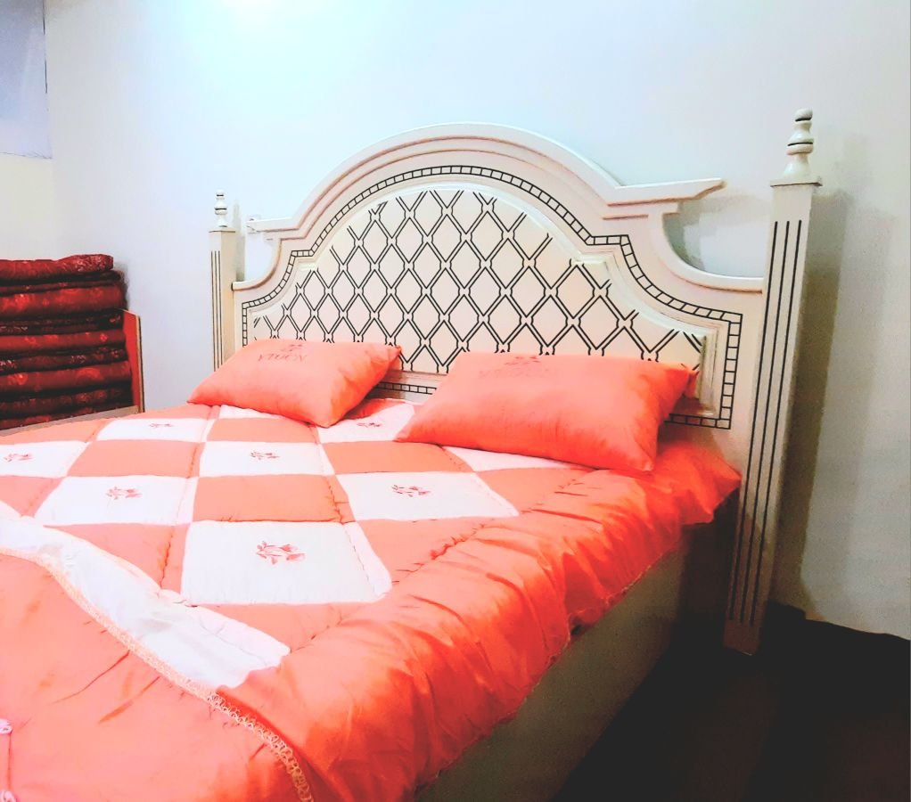 آپارتمان یک خوابه نارنجی