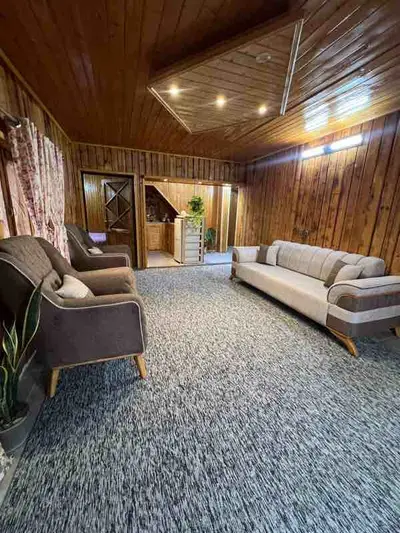 کلبه دوخوابه سوئیسی احمدی