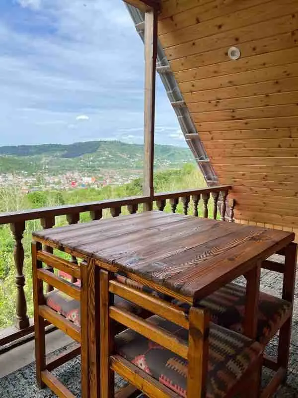 کلبه دوخوابه سوئیسی احمدی - انتخاب عنوان تصویر