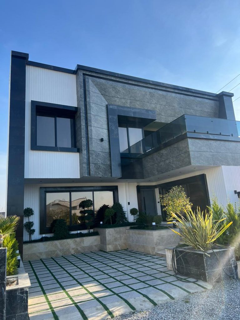 ویلا  ۴ خوابه استخردار شهرک ساحل و دریا