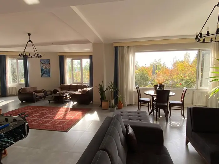 ویلا چهارخوابه استخردار آبگرم درخشانیه