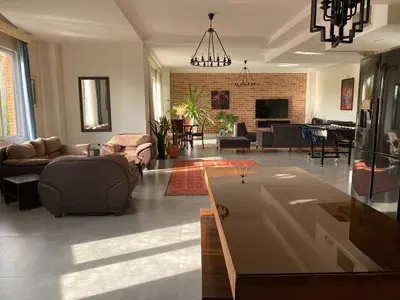 ویلا چهارخوابه استخردار آبگرم درخشانیه