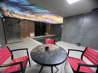 ویلا دوخوابه استخردار آبگرم نیمایی