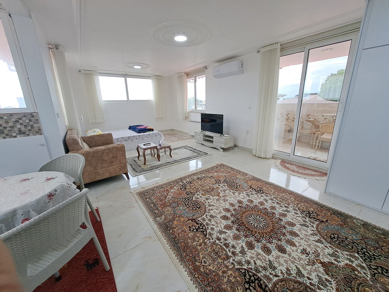 سوئیت فلت گوهر