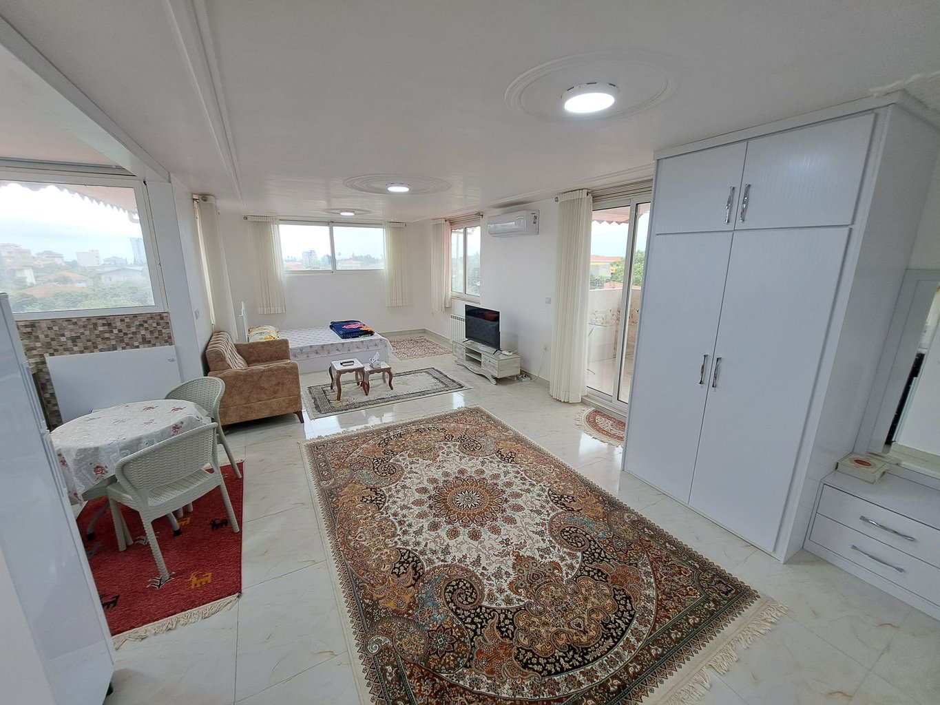 سوئیت فلت گوهر