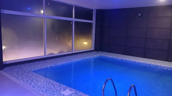 ویلا یک خوابه استخردار آبگرم اربه کله