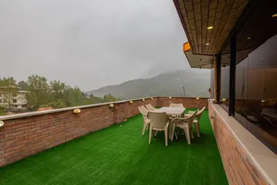 ویلا سه خوابه تریپلکس جنگلی جکوزی دار میجران