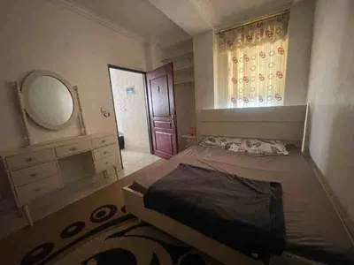 آپارتمان یک خوابه نیایش غربی