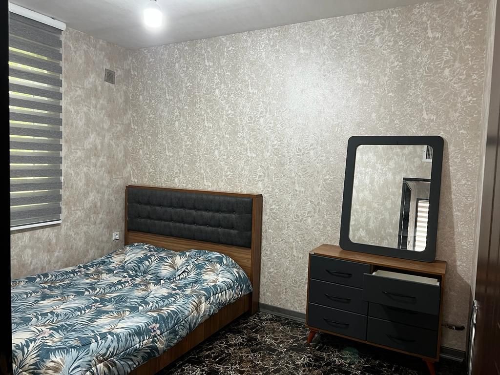 ویلا دوخوابه استخردار سفید طلایی