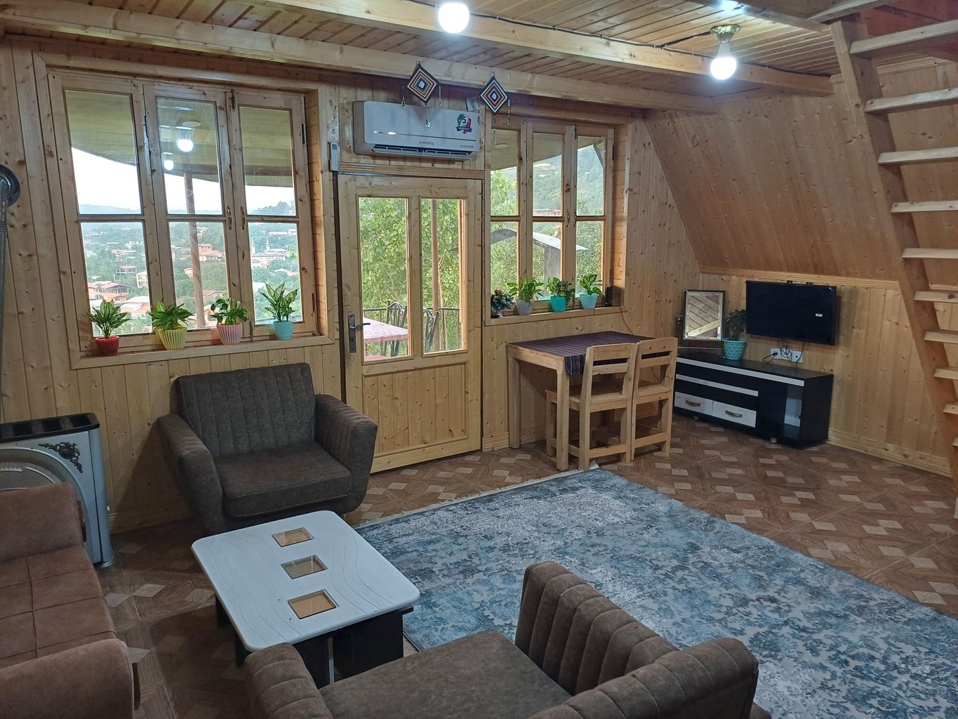کلبه فلت سوئیسی امیر