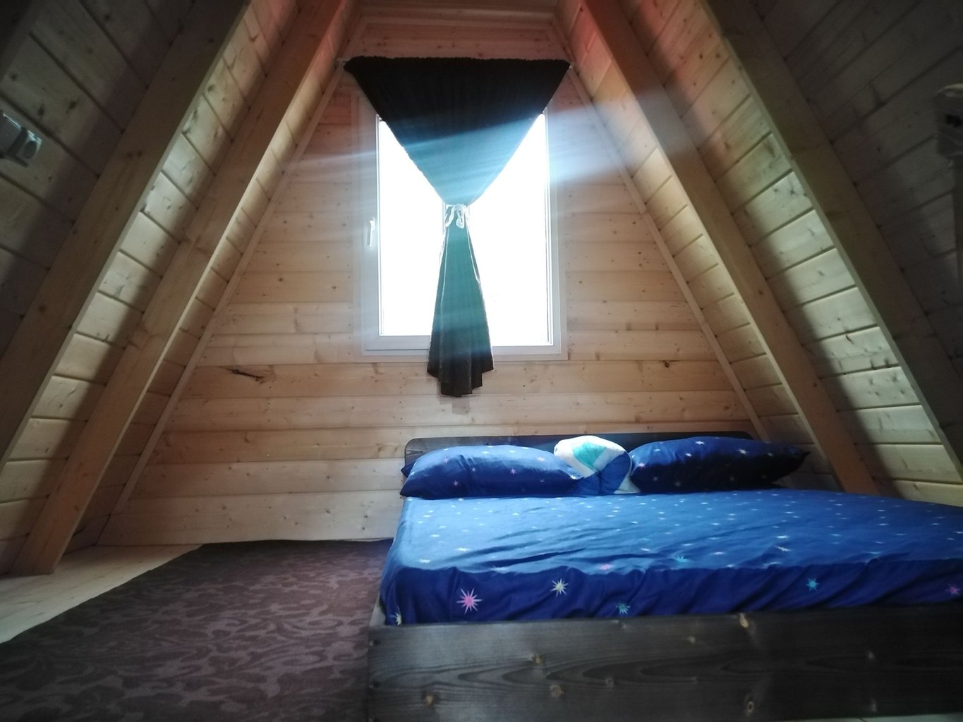 یک خوابه جنگلی آرمان