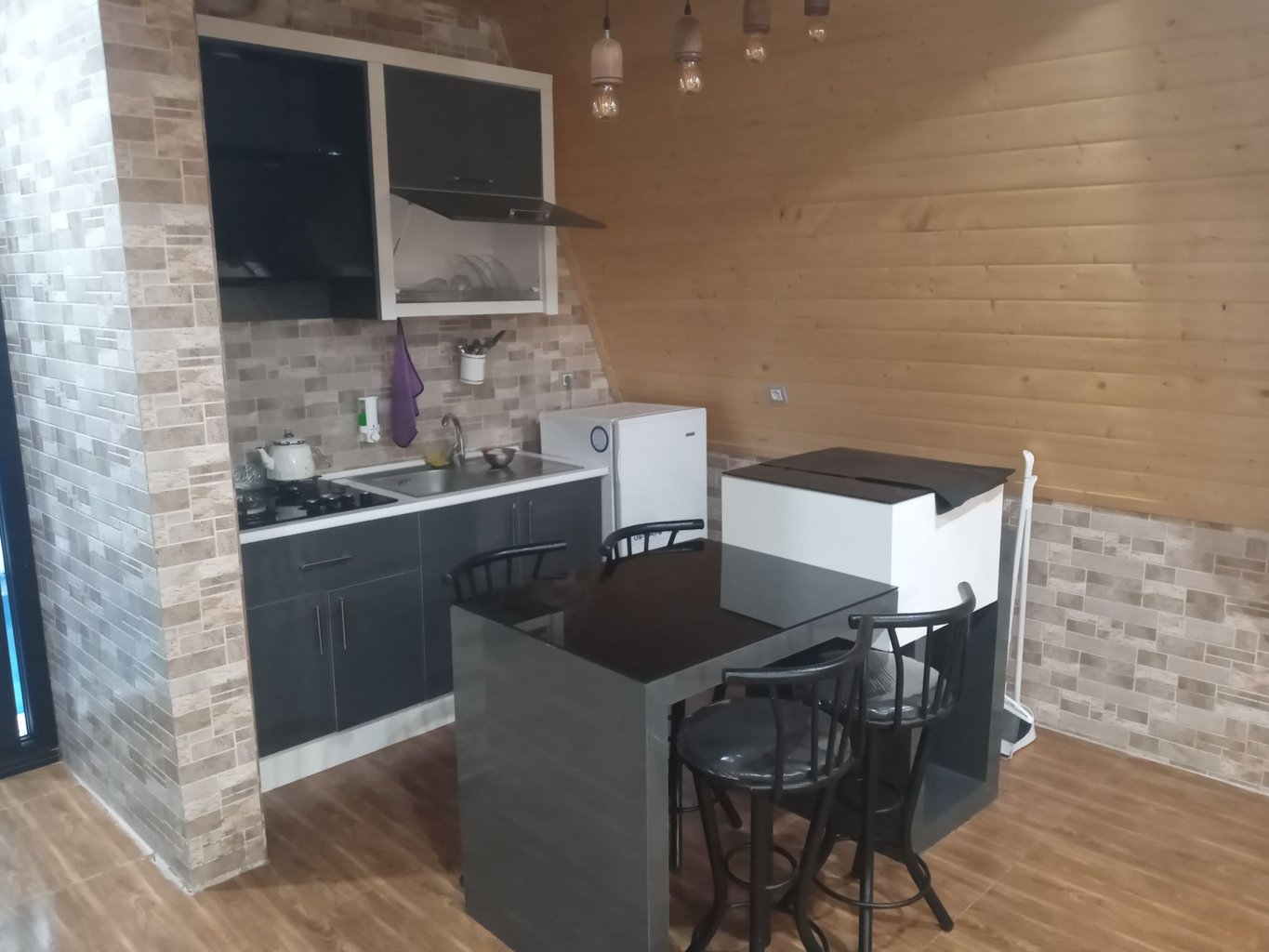 دوخوابه استخردار آبگرم چوبی رومئو