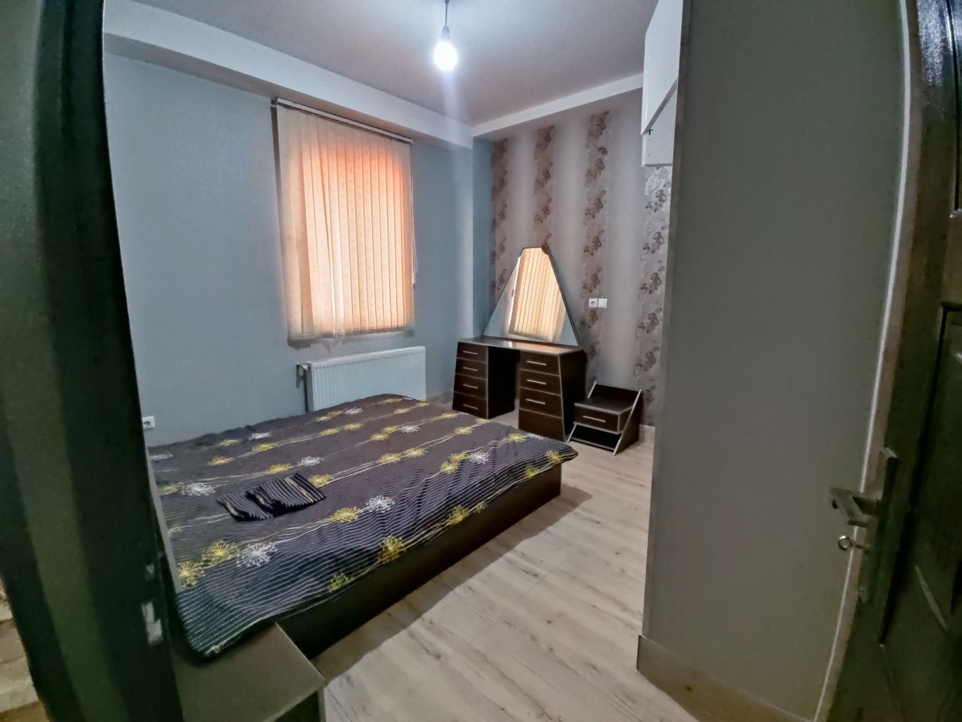 یک خوابه ثمین