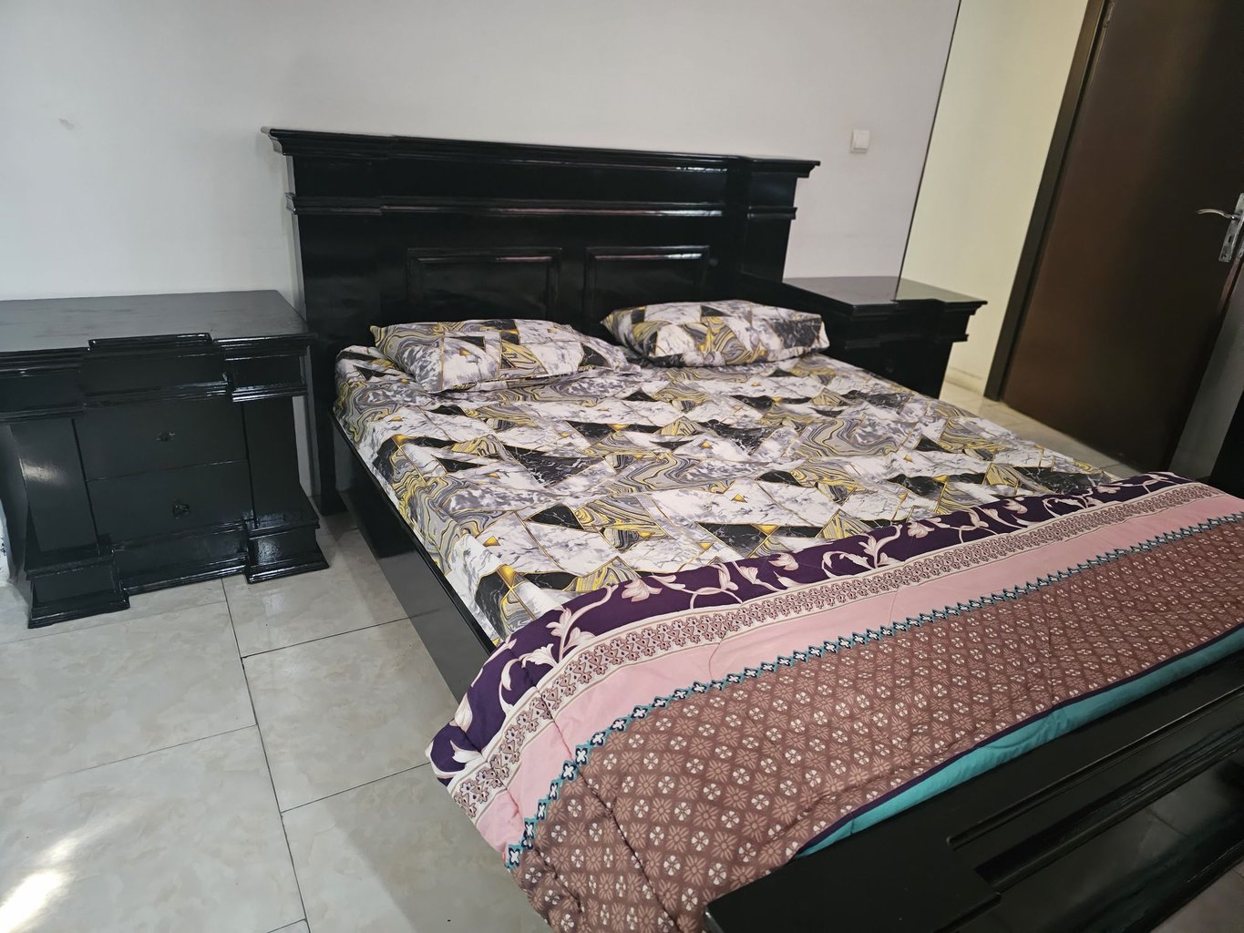 آپارتمان دوخوابه کوهپایه ۱