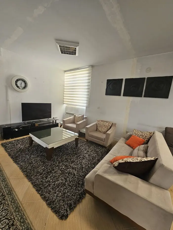 آپارتمان دوخوابه کوهپایه ایثارگران