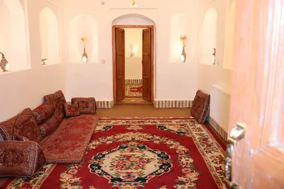 بومگردی سرای زنده دلان - واحد شاه نشین