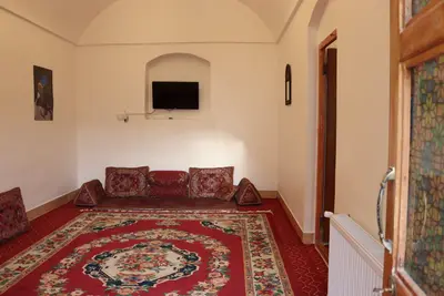 بومگردی سرای زنده دلان - واحد ریحان