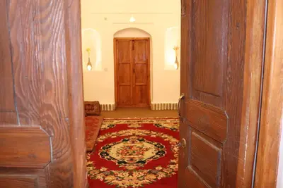 بومگردی سرای زنده دلان - واحد شاه نشین