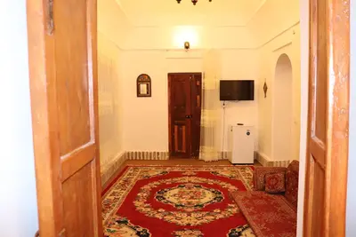 بومگردی سرای زنده دلان - واحد شاه نشین