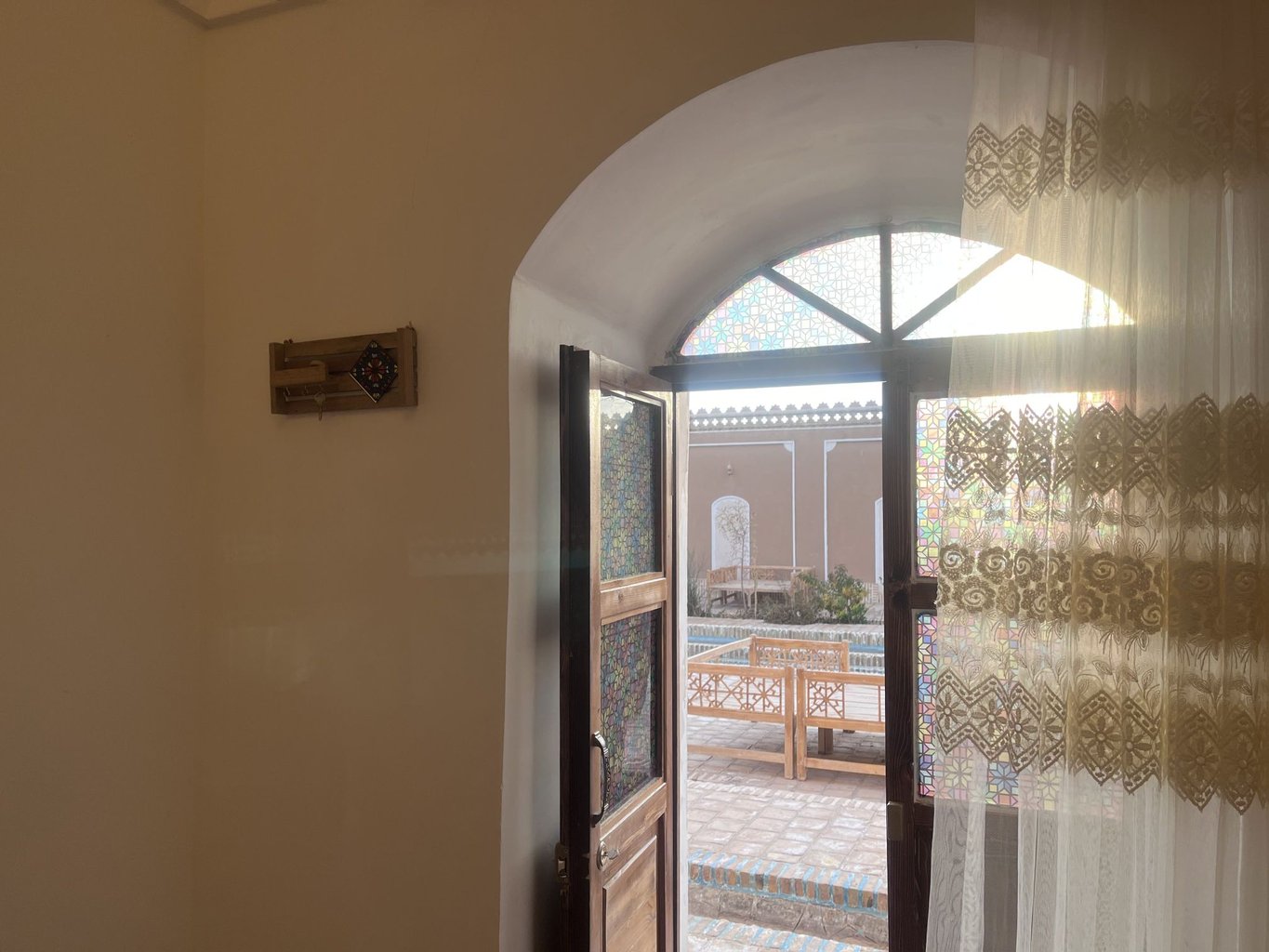 بوم گردی سرای سنتی زنده دلان - واحد صاحب جان