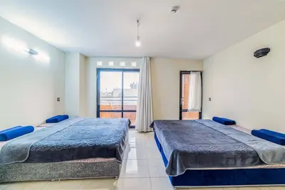 آپارتمان سه خوابه چهارباغ عباسی واحد ۷