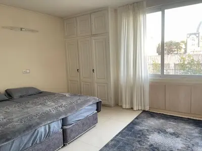 آپارتمان سه خوابه سی و سه پل واحد 4