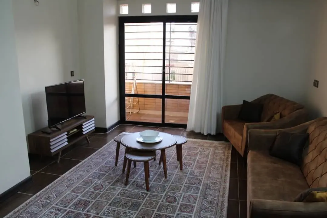 آپارتمان دوخوابه سی و سه پل واحد ۴