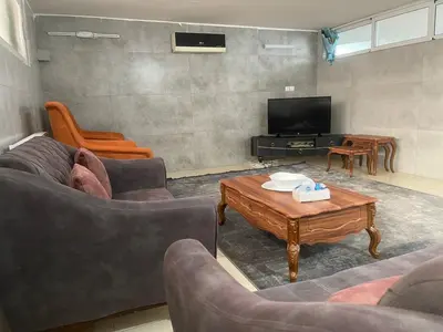 آپارتمان یک خواب سی وسه پل واحد ۱